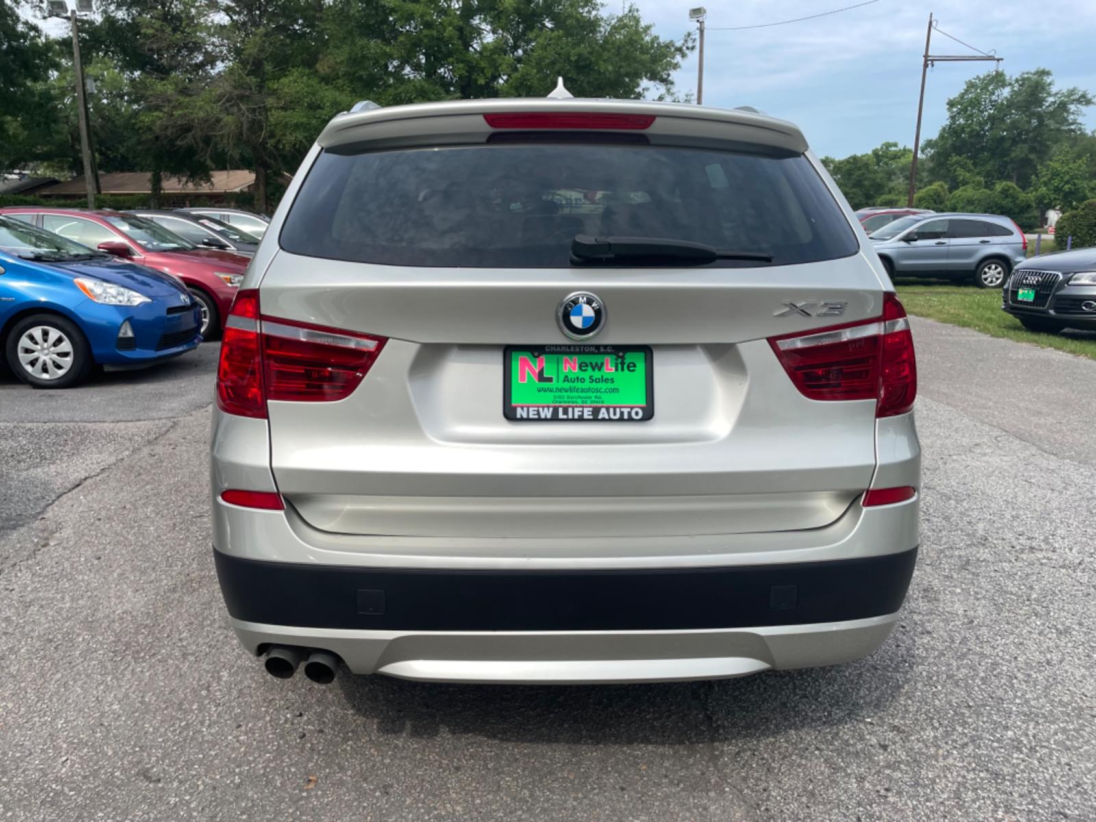 2012 SILVER BMW X3 XDRIVE28I (5UXWX5C53CL) with an 3.0L engine, Automatic transmission, located at 5103 Dorchester Rd., Charleston, SC, 29418-5607, (843) 767-1122, 36.245171, -115.228050 - Clean & Spacious interior with Leather, CD/AUX/USB, Dual Climate Control, Power Everything (windows, locks, mirrors), Power Liftgate, Push Button Start, Keyless Entry, Alloy Wheels, Spacious Cargo. Local Trade-in!! 114k miles Located at New Life Auto Sales! 2023 WINNER for Post & Courier's Charlest - Photo #5